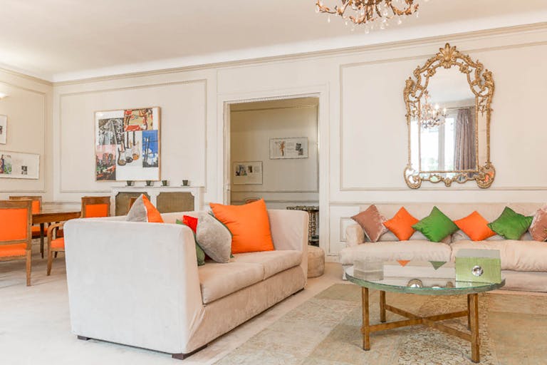 Magic Space in Historical Invalides - Image 1