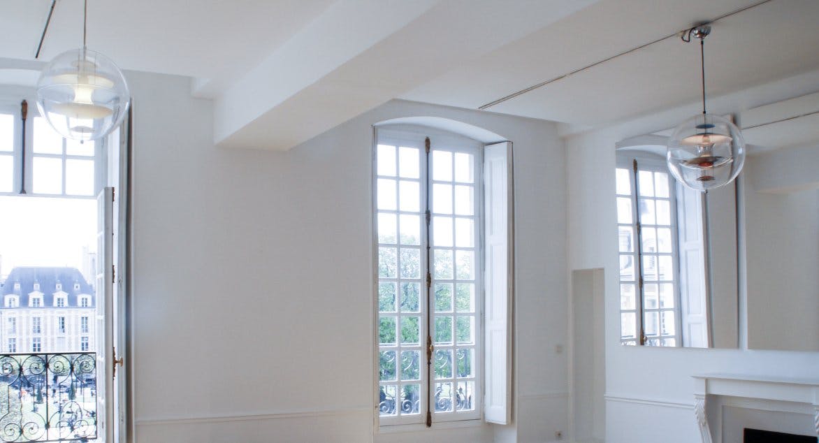 Showroom in Le Marais at Place des Vosges