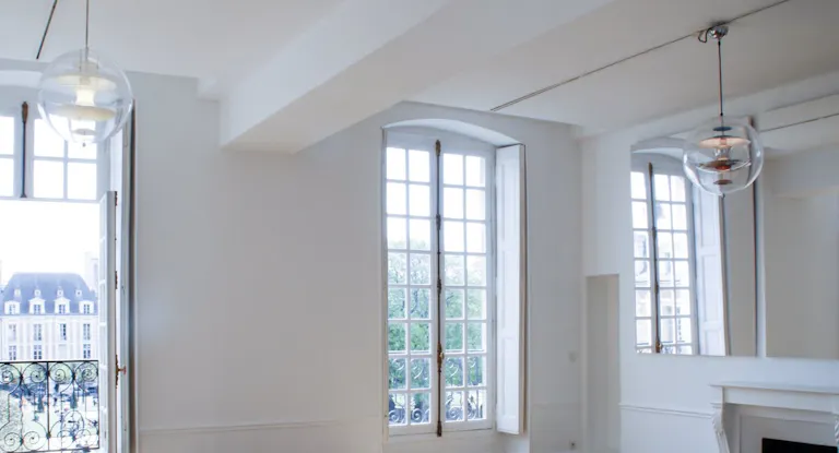 Showroom in Le Marais - Place des Vosges - Ideal Fashion Week - Image 2