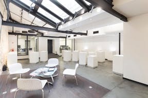 Contemporary Store in Le Marais - Image 0