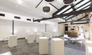 Contemporary Store in Le Marais - Image 1