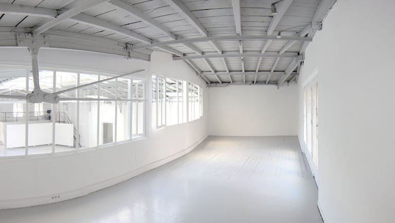 Amazing Space in Arty Le Marais - Image 3