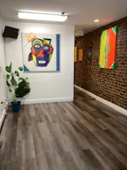 Stylish Art Gallery & Creative Rental Space - Image 0