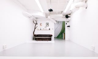 Prime Pop-Up Shop in Le Marais - Image 10