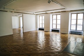 Stunning Showroom Near L'Opera - Image 1