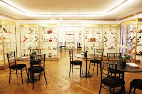 Stunning Showroom Near L'Opera - Image 8