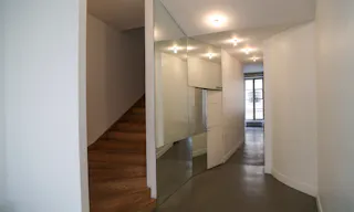 Stunning Showroom Near L'Opera - Image 9