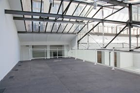 Incredible Warehouse in Le Marais - Image 2