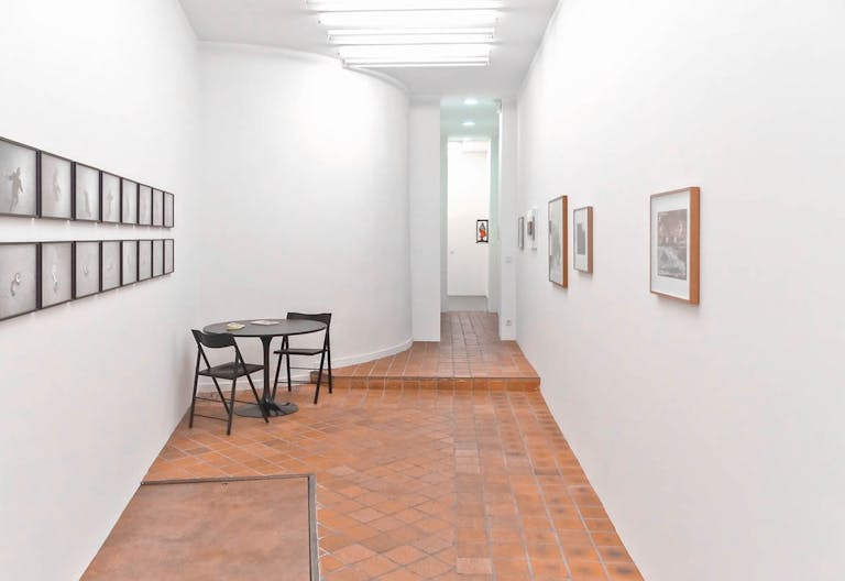 Serene Showroom in Le Marais - Image 2