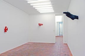 Serene Showroom in Le Marais - Image 3