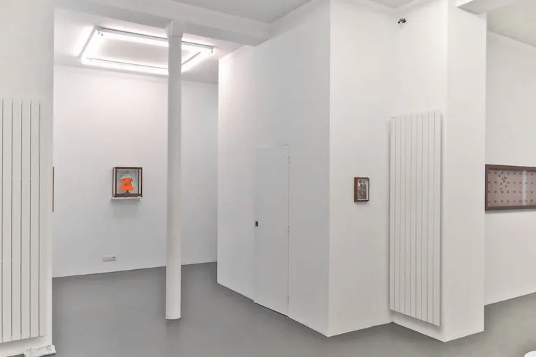 Serene Showroom in Le Marais - Image 4