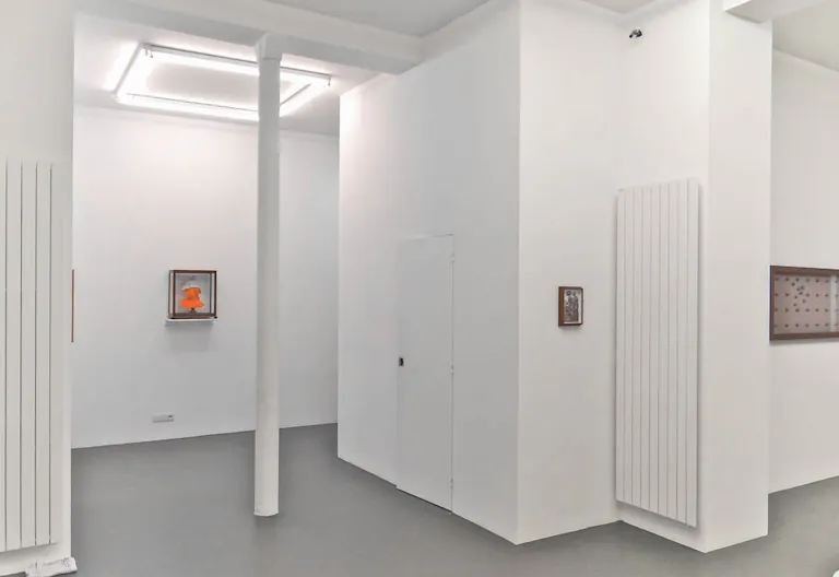 Serene Showroom in Le Marais - Image 4