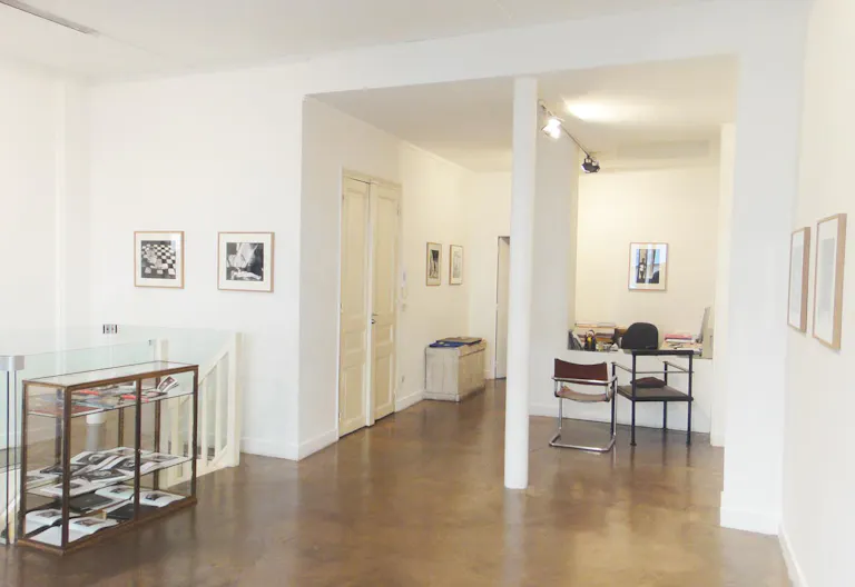Pop-Up Store in Vibrant Marais - Image 1