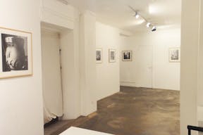 Pop-Up Store in Vibrant Marais - Image 2