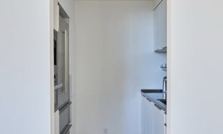 7500 sqft Bright West Soho Studios - Image 8