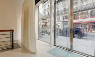 Saint-Honoré Pop Up Boutique - 1er arrondissement - Image 2