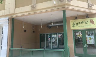 Naturally Lit Lounge in a Vibrant Localle at Stony Point Mall - Image 0