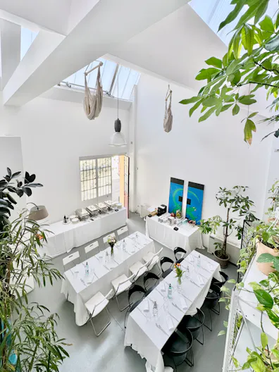 Bright Loft: 450 sqm Versatile Industrial Space with Stunning Daylight and Minimalist Design - Image 3