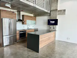 Industrial Daylight Loft Studio for Meetings, Workshops & Photo Shoots with Rooftop - Image 3