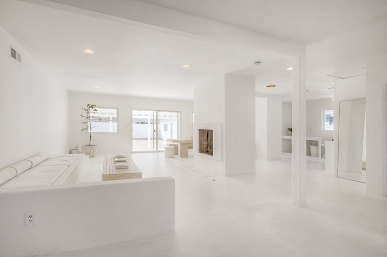 Creative Space in Tarzana - Image 0