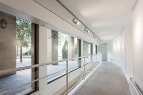 Beautiful Le Marais Showroom - Image 0