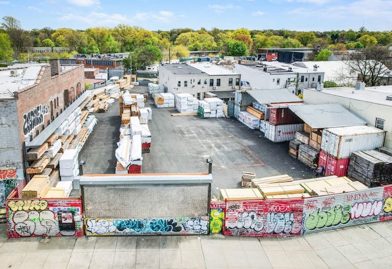 5k-20k SF of Paved Land for Rent - Image 4