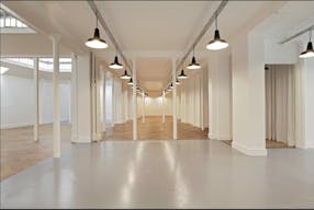 Premium Space In R�publique - Image 20