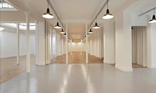 Premium Space In R�publique - Image 20