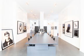 Beautiful Art Gallery in Jordaan - Image 0