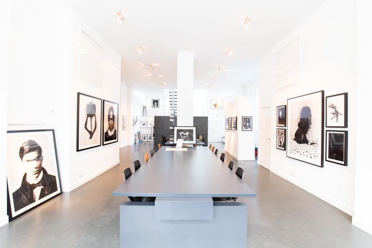 Beautiful Art Gallery in Jordaan - Image 0