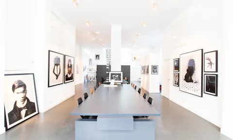 Beautiful Art Gallery in Jordaan - Image 0