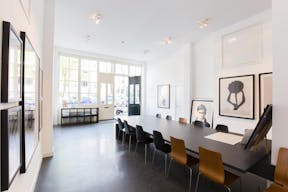 Beautiful Art Gallery in Jordaan - Image 6