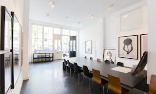 Beautiful Art Gallery in Jordaan - Image 6