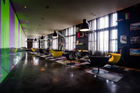 Premium Display Opportunity in High-End Design Bar in Amsterdam's Historic City Center - Image 0