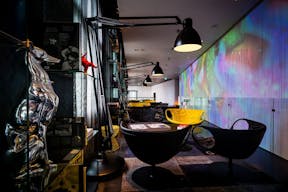 Premium Display Opportunity in High-End Design Bar in Amsterdam's Historic City Center - Image 2