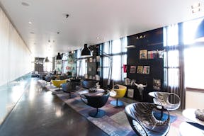 Premium Display Opportunity in High-End Design Bar in Amsterdam's Historic City Center - Image 4