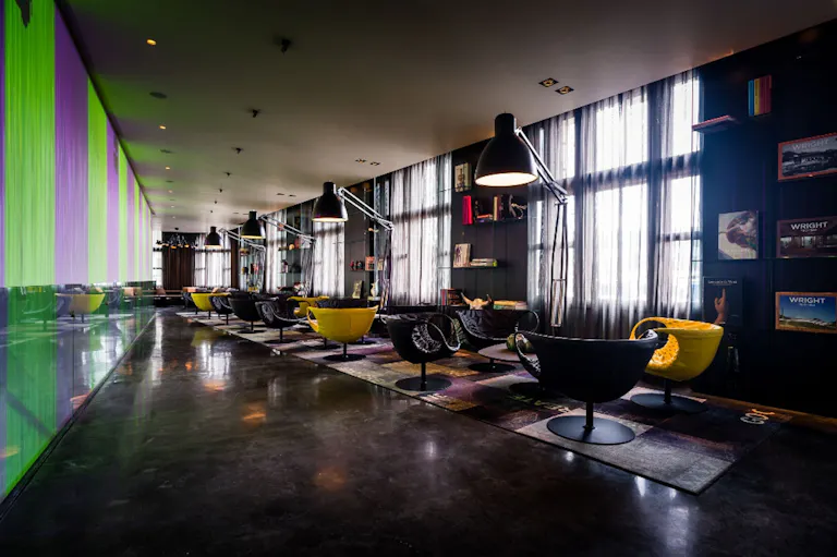 Excellent Shop-in-Shop opportunities in High-End Design Bar in Amsterdam's Historic City Center - Image 0