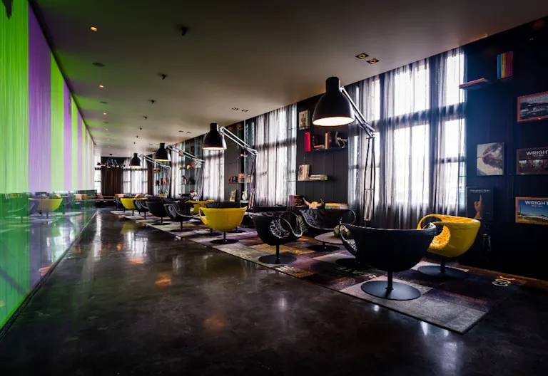 Excellent Shop-in-Shop opportunities in High-End Design Bar in Amsterdam's Historic City Center - Image 0