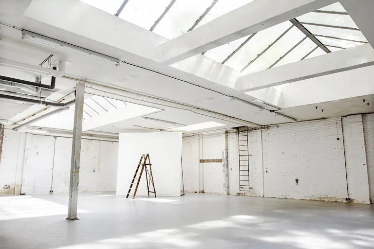 Spacious Gallery in Trendy De Pijp - Image 0