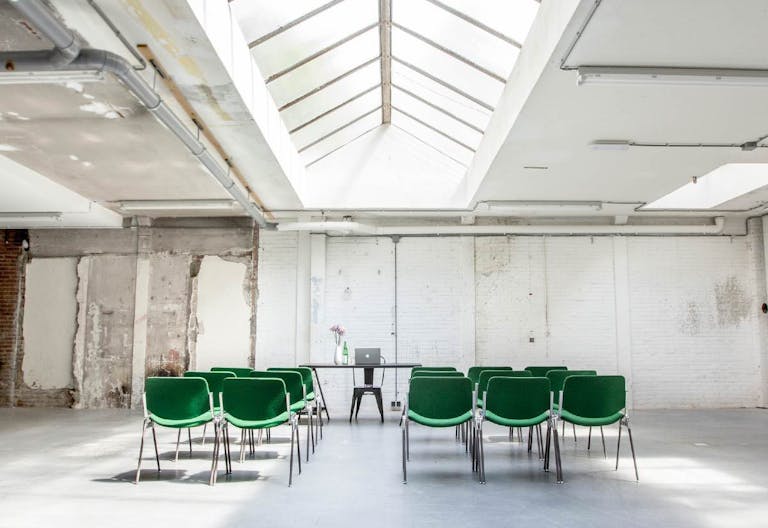 Spacious Gallery in Trendy De Pijp - Image 1