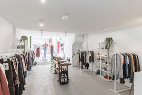 Bright Pop-Up Store in the Center - Image 7