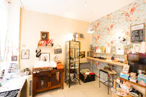 Cozy Pop-up Store in the Center - Image 3