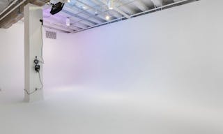 PRE-LIT (RGB) WHITE CYC STUDIO | PRIVATE HAIR, MAKEUP AND VANITY SPACE - Image 2