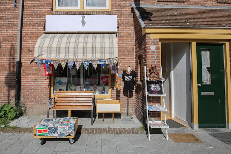 Homey Apartment in Up-and-Coming Noord - Image 0