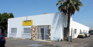 Large Warehouse with No License or Tax Requirements - Image 0
