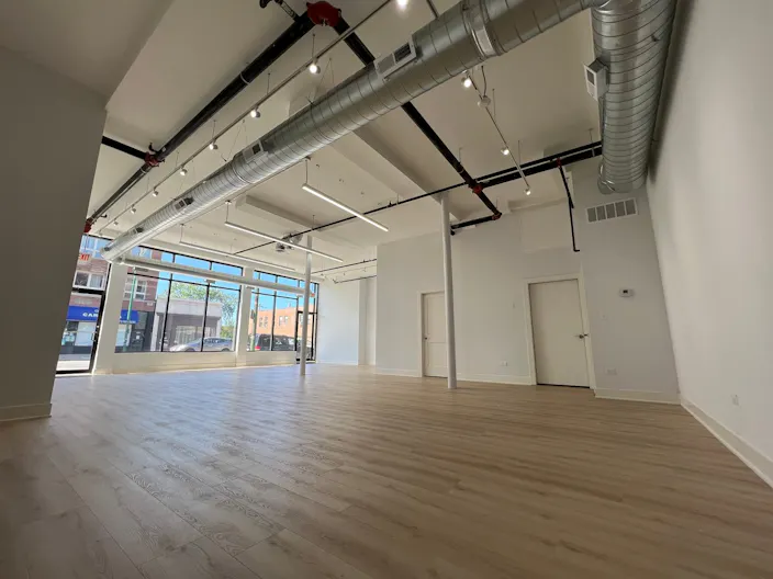 Minimal & Versatile White Wall Gallery Storefront perfect for Art Exhibitions, Pop-Up Shops, and Events - Image 1