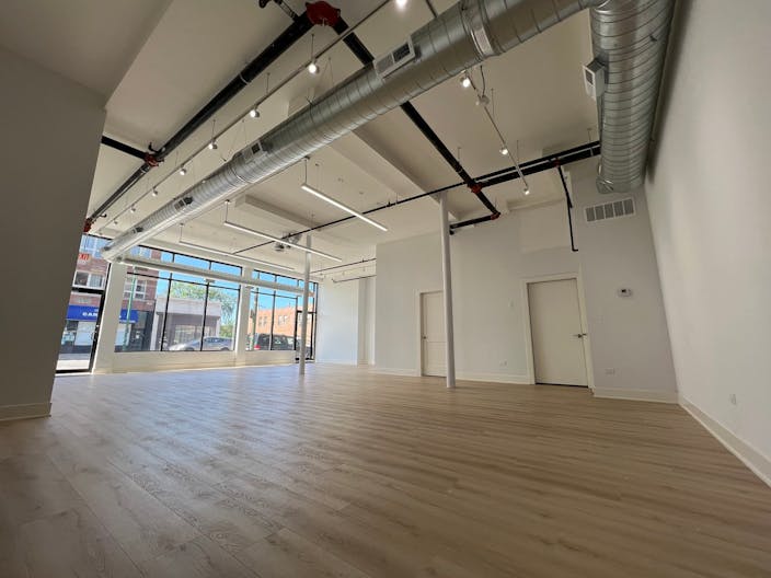 Minimal & Versatile White Wall Gallery Storefront perfect for Art Exhibitions, Pop-Up Shops, and Events - Image 1