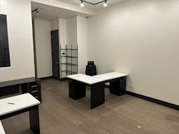 Gorgeous Ground Floor Space - Ideal for EVERYTHING - Image 1