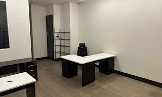 Gorgeous Ground Floor Space - Ideal for EVERYTHING - Image 1