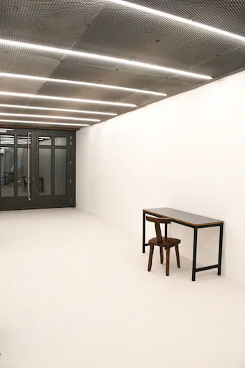 550 SqFt space on rue Saint-Martin (Haut Marais / Montorgueil / Beaubourg / Pompidou) - Image 0